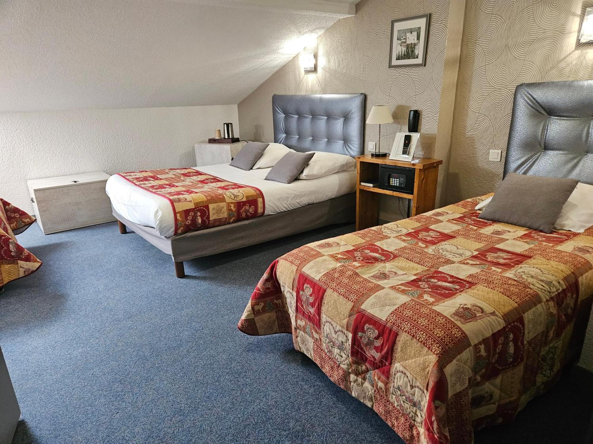 Hotel Le Val D'Amby Hieres-Sur-Amby Exteriér fotografie